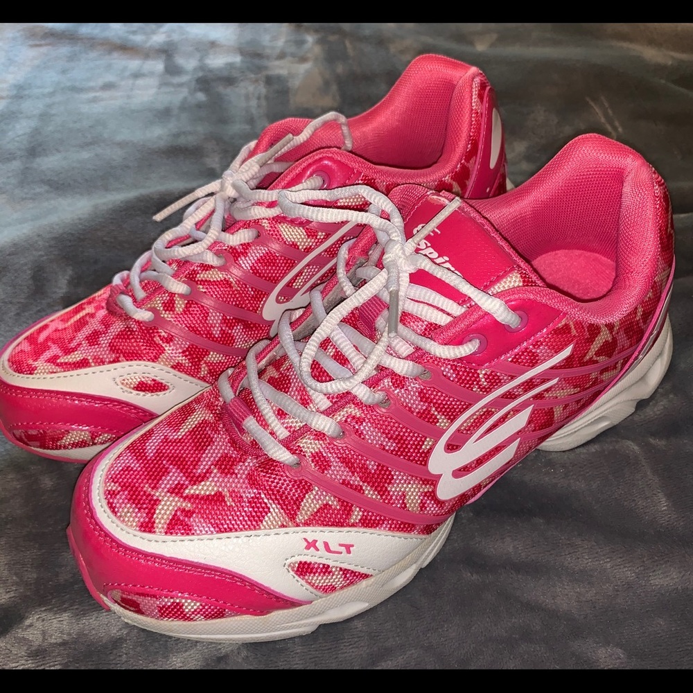 Spira XLT Pink Duck Dynasty Women Tennis Shoes